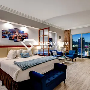 Lucky Gem Penthouse & Luxury At Signature Resort, Balcony Strip View 3505 Hotel